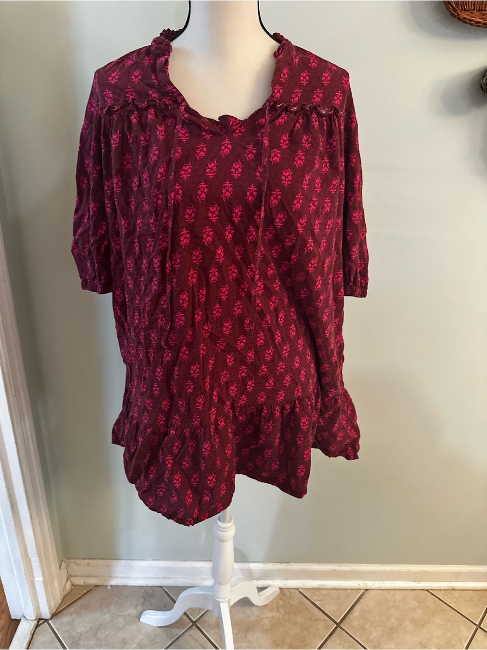 Universal Thread Burgundy Top with Pink Floral Print